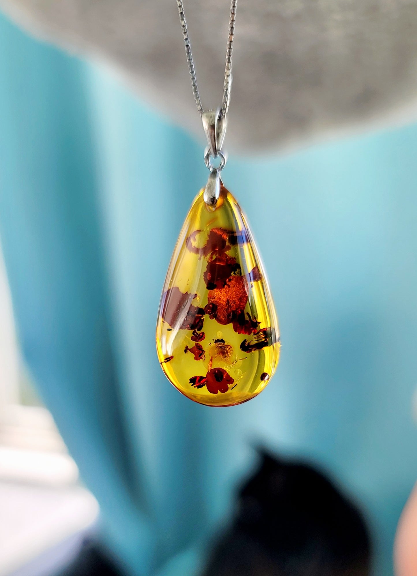 Handmade 18K Gold Foil Flake Amber Rain Drop Shaped Pendant 925 Sterling Silver Necklace