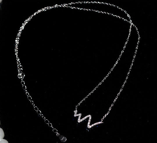 BR CHIC Silver Heartbeat Crystals Necklace