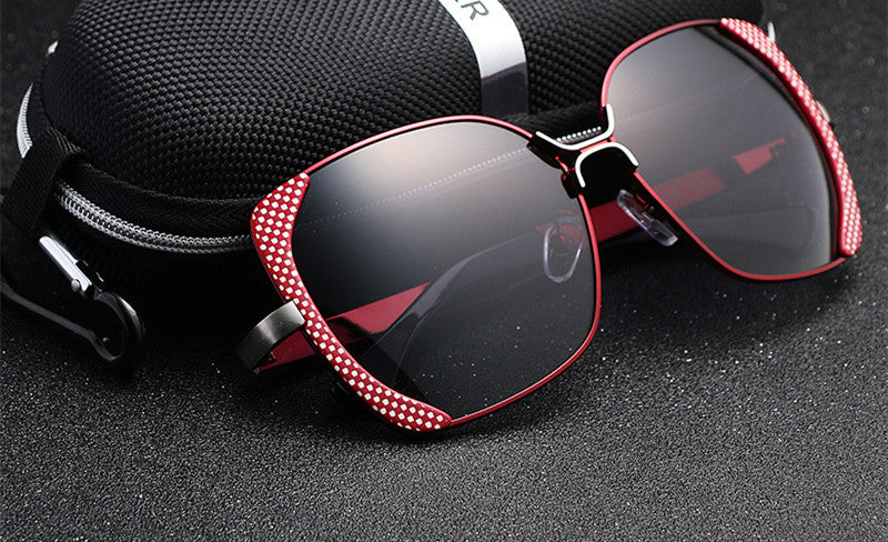 Polarized Women Sunglasses Polycarbonate Lens Alloy Frame UV400 Protection