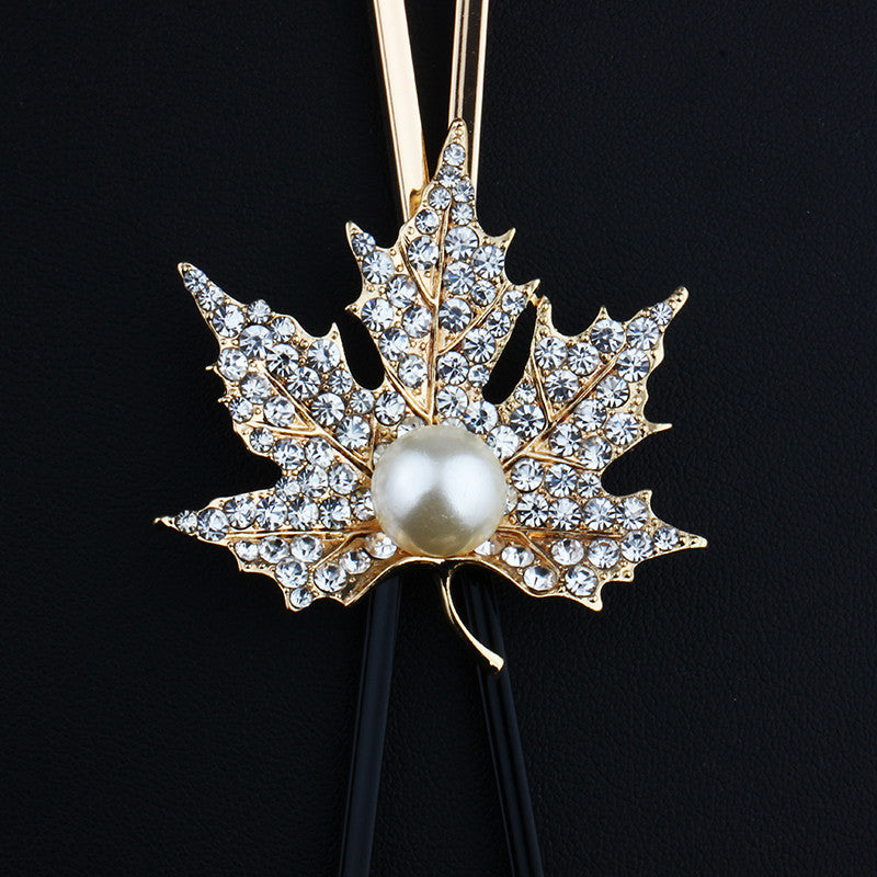 Fashion Jewelry Silver or 18K Gold Plated Maple Leaf With Rhinstone Long Beaded Popcorn Chain Tassel Pendant With Imitation Golden Pearls Women Necklace For Business Casual Birthday Wedding Party