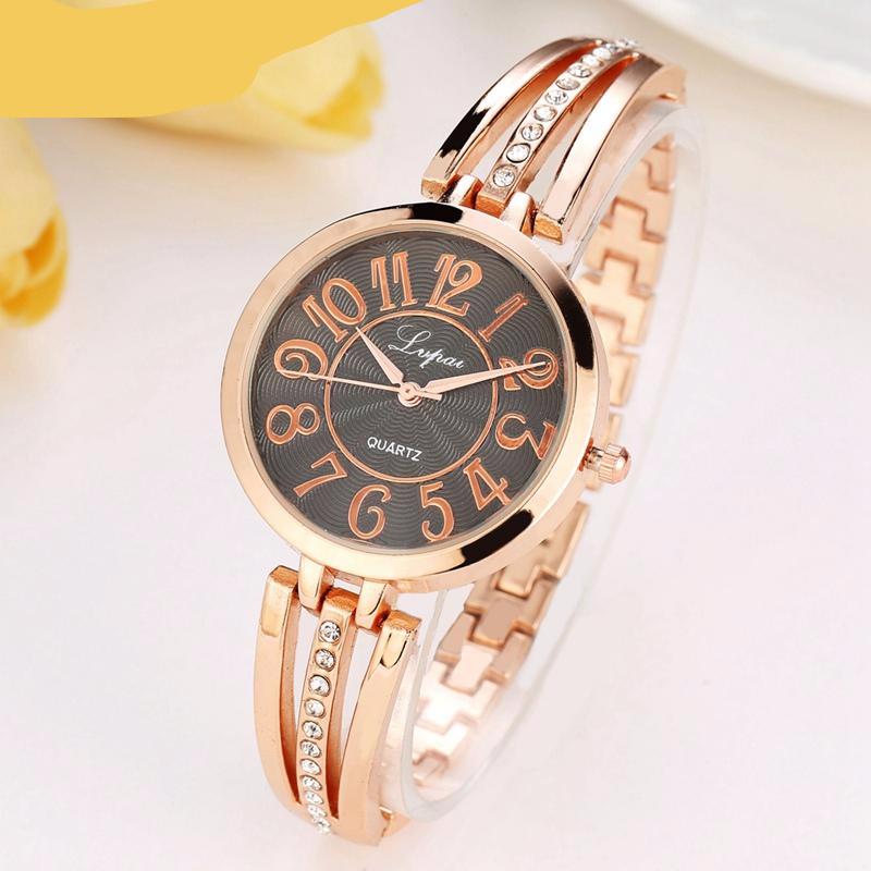 Round Dial Luxury Quartz Wristwatch