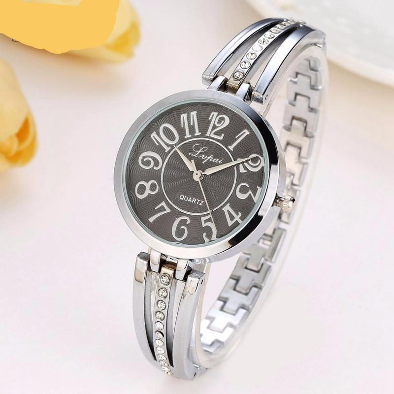 Round Dial Luxury Quartz Wristwatch